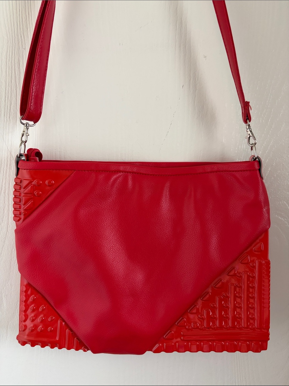 MeDusa Vegan Crossbody